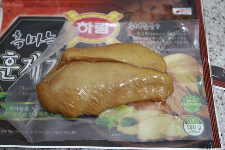 [다이어트] 하림 흑마늘 훈제 닭가슴살