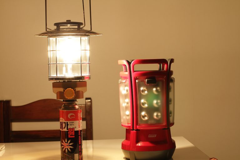 [캠핑장비] 가장 밝은 가스랜턴, 탑앤탑 골든아이 개봉기