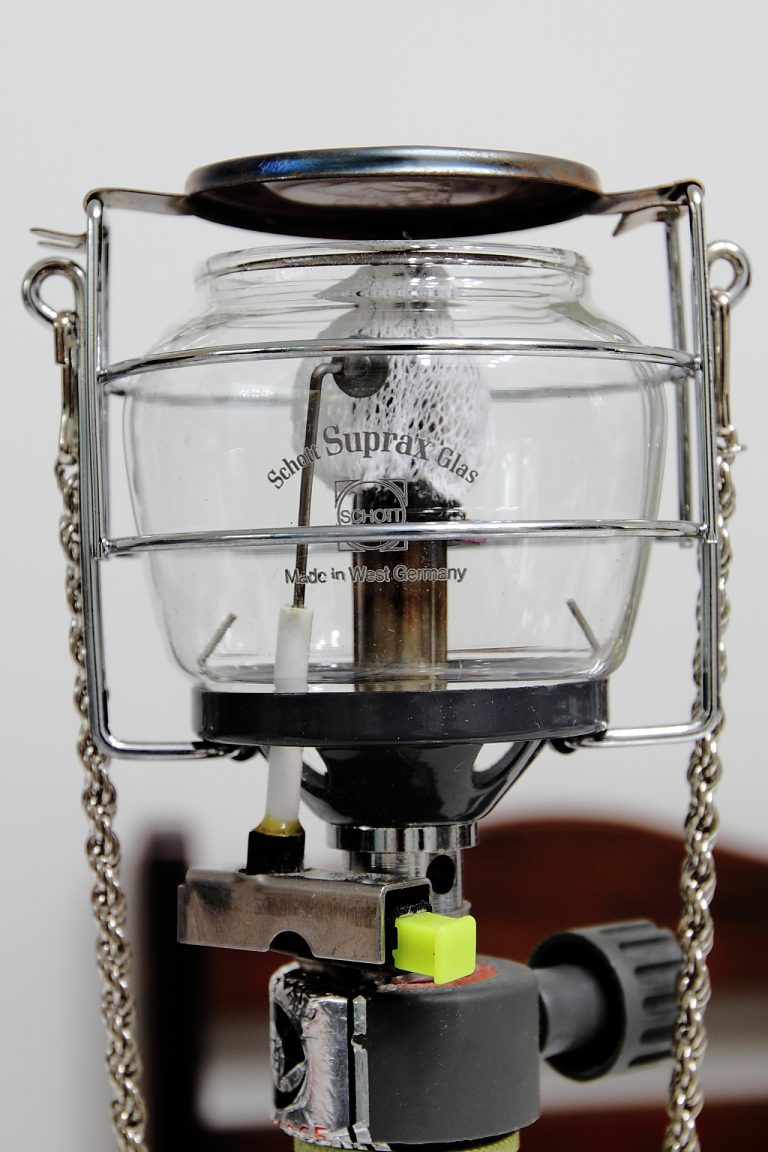 [캠핑장비] 20년도 넘은 코베아 골동품 랜턴