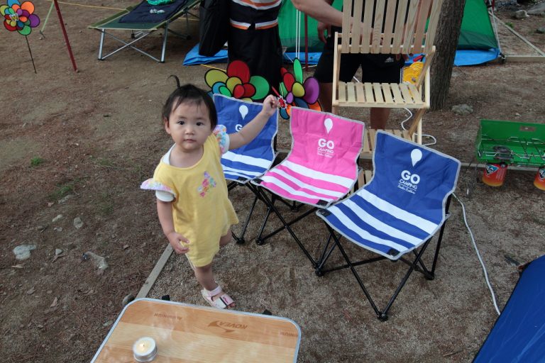 [캠핑용품] 캠핑장에서 더욱 빛나는 배스킨라빈스 캠핑의자