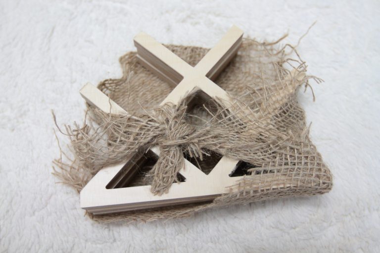 [캠핑용품] 나무로 만든 냄비받침, 유니크우드 로고받침대