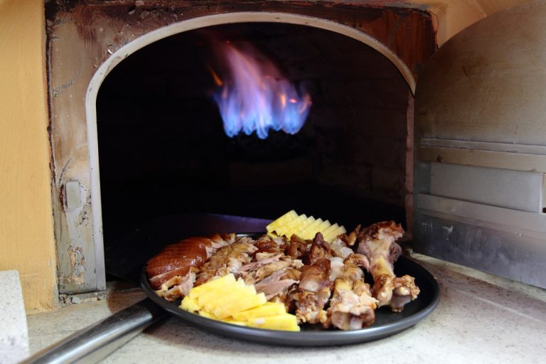 [수유역 족발 맛집] 화산석에 구운 맛있는 족발, 키다리아저씨 족발집