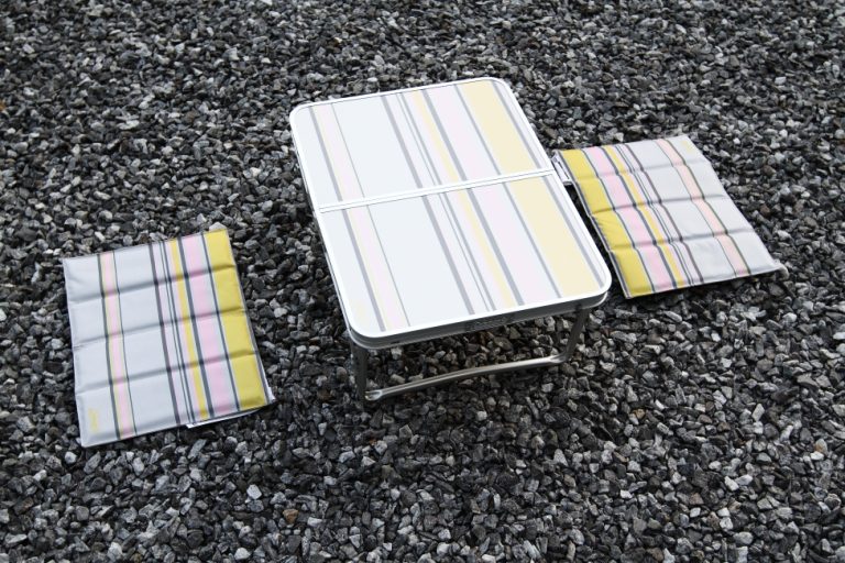 [캠핑용품] 작고가벼운 캠핑테이블, 콜맨 피크닉세트 미니 개봉기