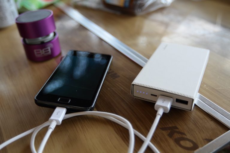 [IT] 아이해브 대용량 보조배터리 캠핑장에서 사용하기