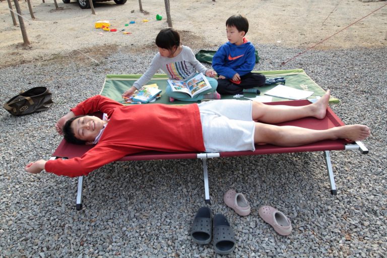 [캠핑용품] 가성비 좋은 야전침대, 코보 야전침대 (웨인파파님 나눔)