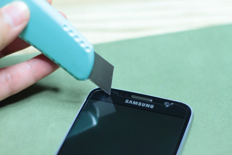 [IT] 강화유리필름 스피넥스 SP GLASS, 스크래치 테스트