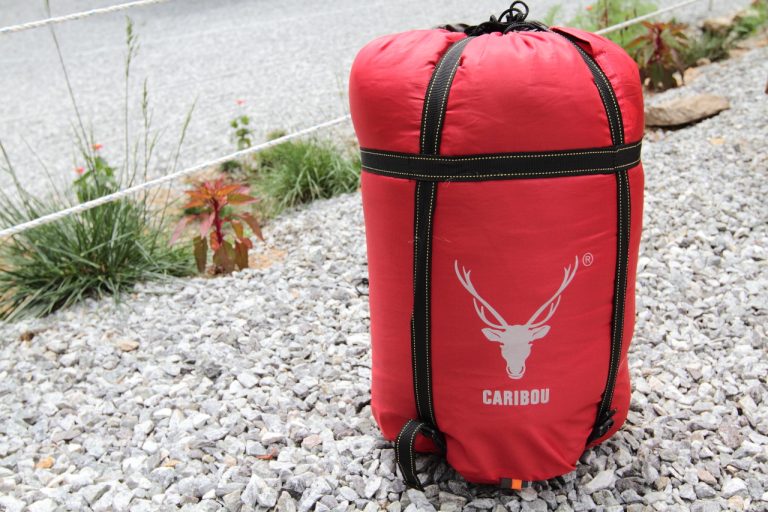 [캠핑용품] 캐리보우 광폭침낭, 일반 사계절침낭과 사이즈 비교