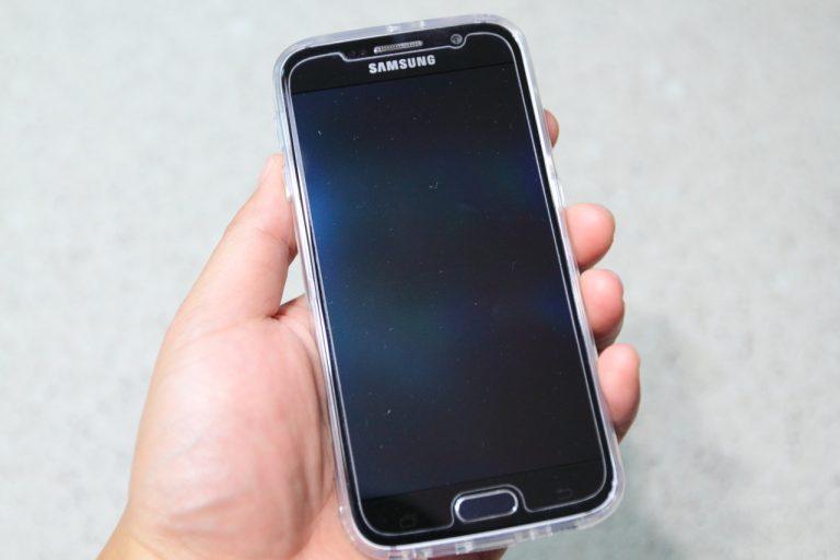 [IT] 사생활보호필름(시크릿필름)이 장착된 갤럭시 S6 시크릿 뷰 케이스