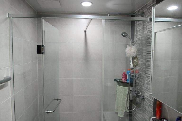 샤워부스 물때제거, 유막제거 직접하기 with 프로스태프 유막제거제 A-11