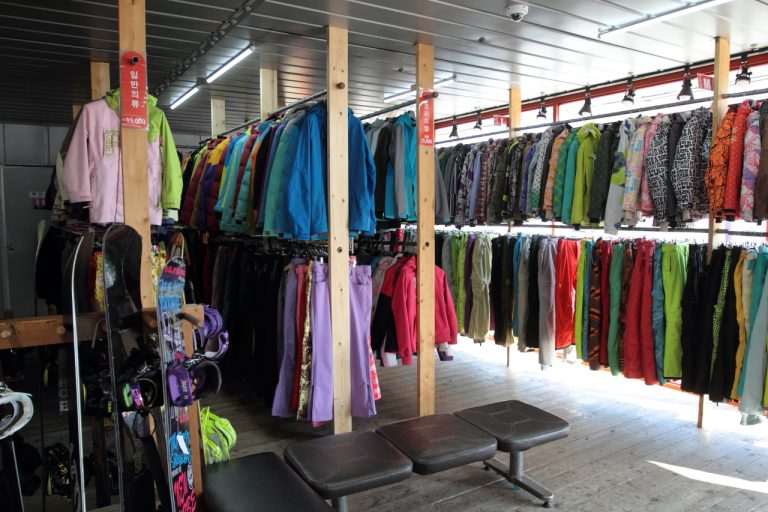 어린이 스키강습, 보드강습 전문 지산리조트 렌탈샵 스노우랜드