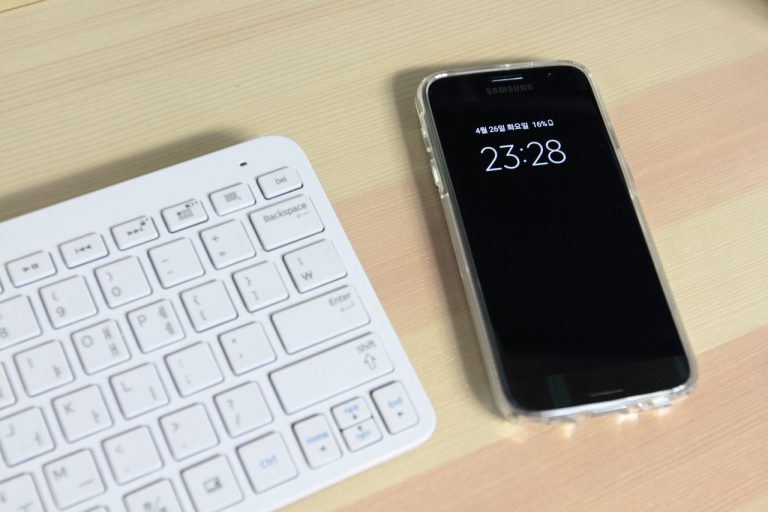 [IT] 갤럭시 S7 케이스, 슈피겐 울트라하이브리드 투명케이스