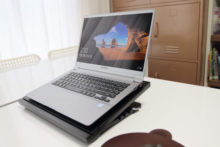 [IT] 노트북 받침대로 사용 가능한 노트북 쿨러, 브라보텍 딥쿨 N9