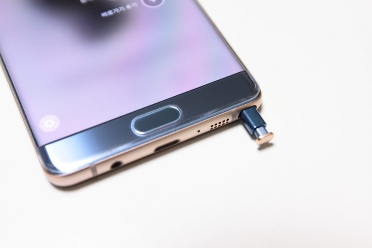 [IT] 갤럭시노트7강화유리, 프로텍트엠 3D 풀커버 강화유리 부착기