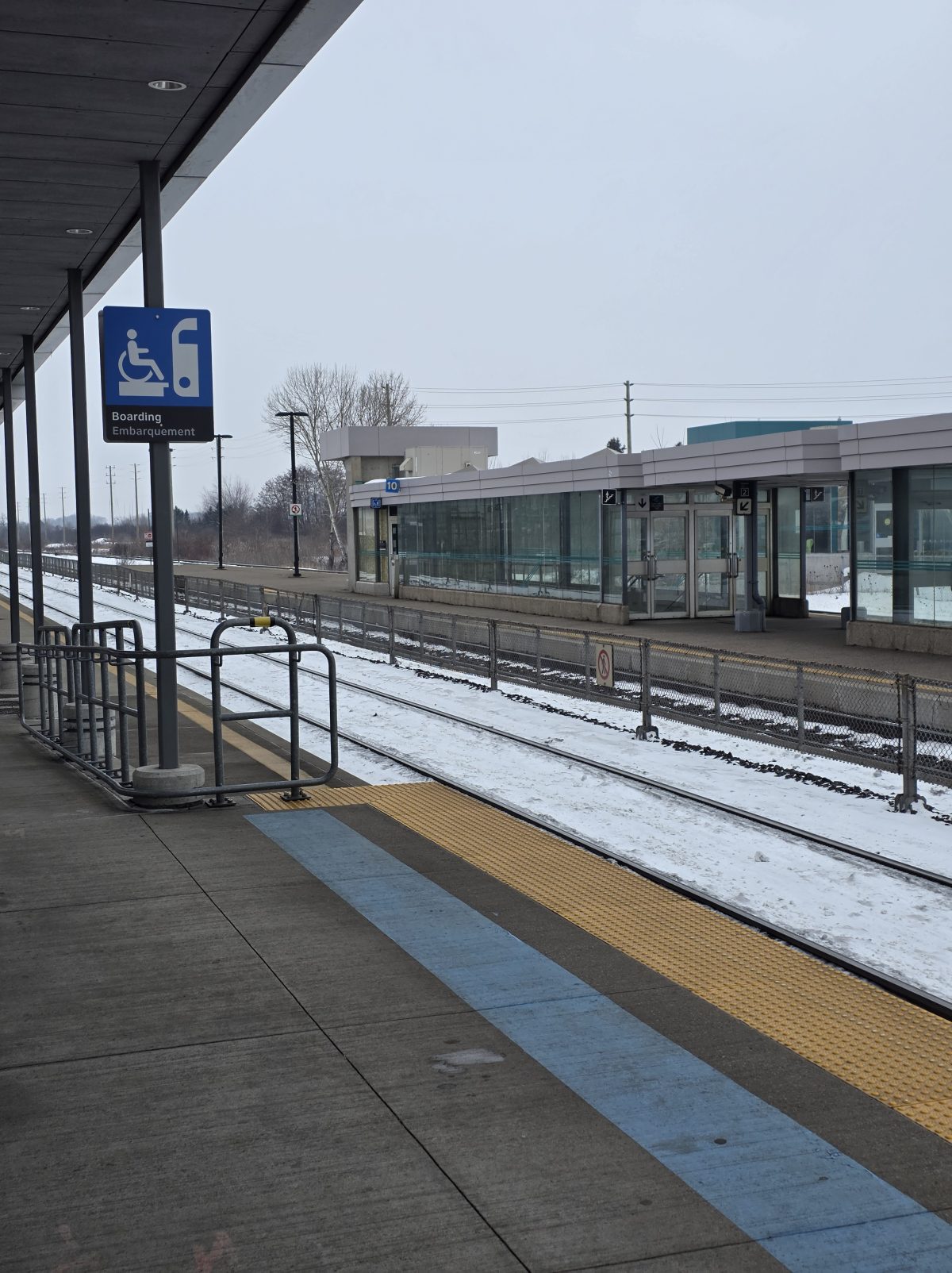 Accessibility markings on Bronte GO platform