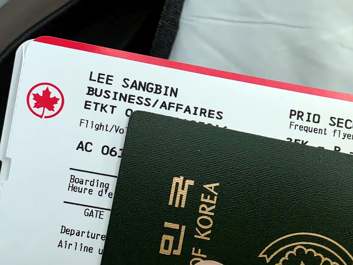 Air Canada Business Class ticket for Toronto to Seoul flight