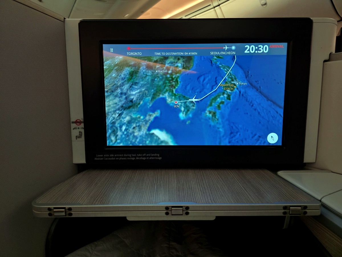 Air Canada YYZ to ICN flight route map screen