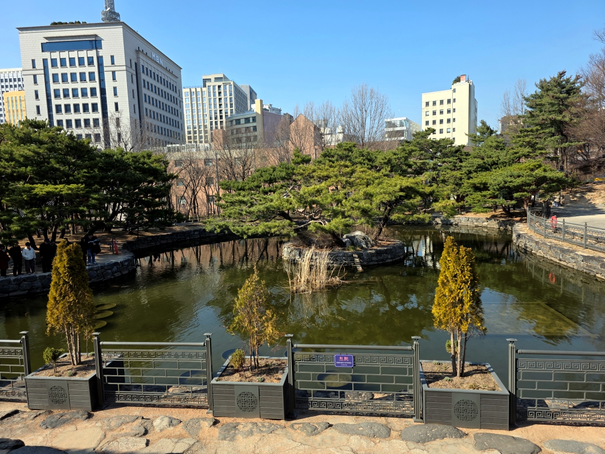 Cheonghakji Pond at Namsangol Hanok Village
