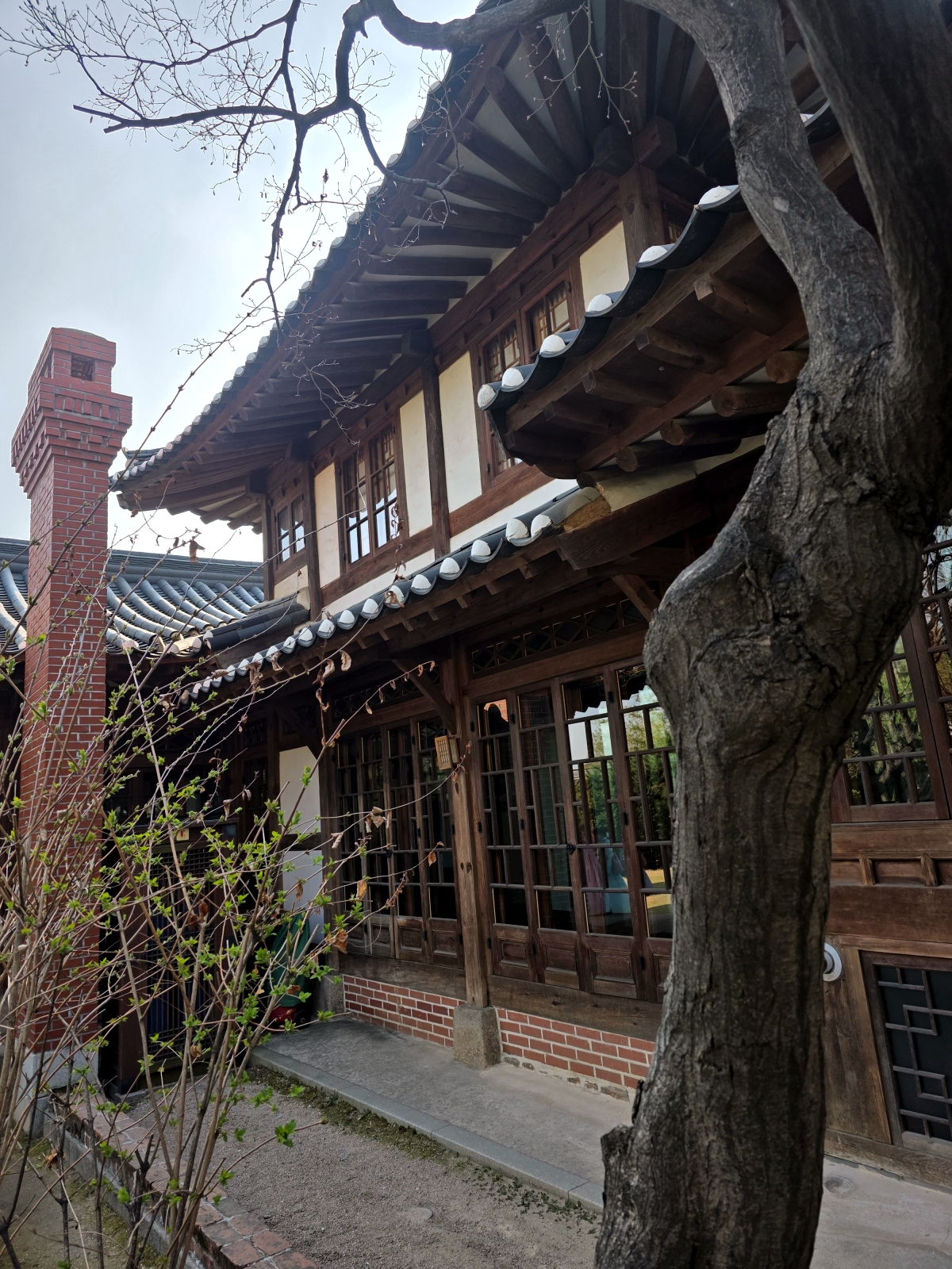 Interior of Baek In-je House hanok with glass windows in Bukchon