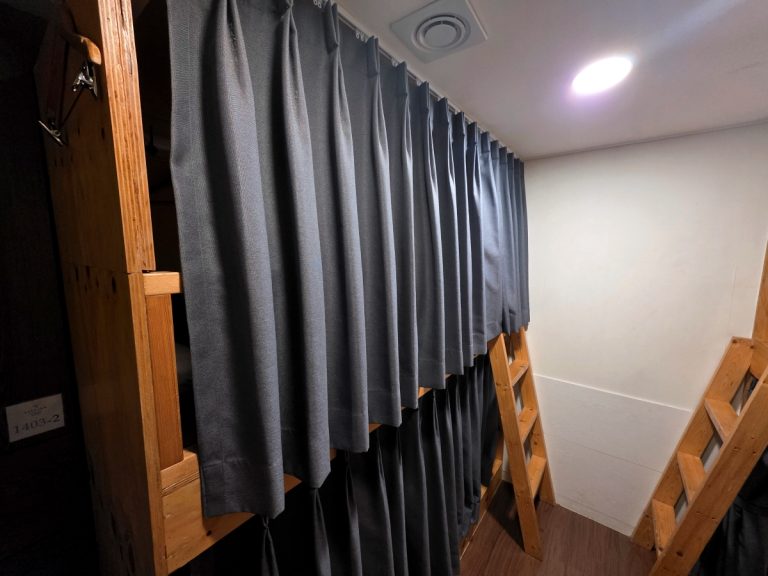 capsule-style dormitory Step Inn Myeongdong